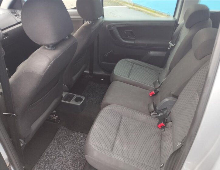 Škoda Roomster 10