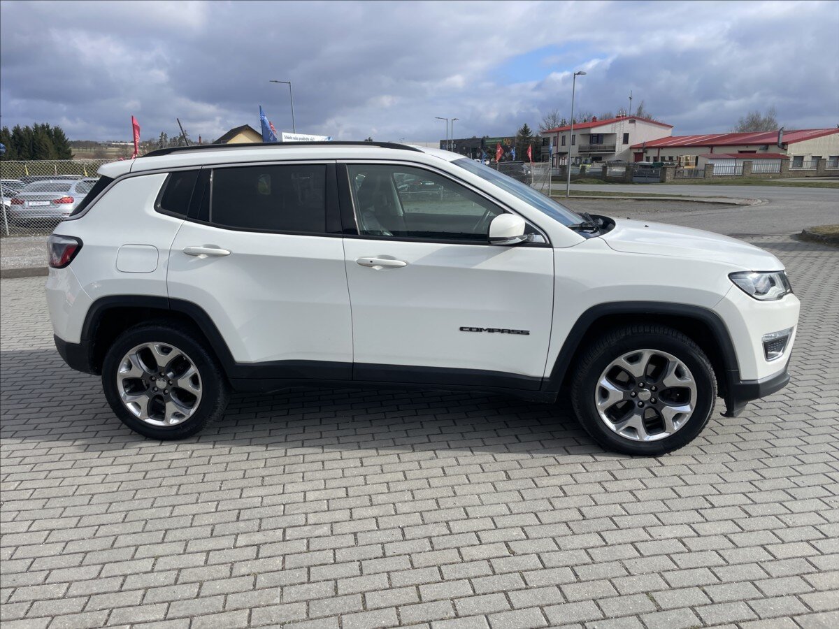 Jeep Compass SUV / Terénní 2,0 l 103 kw