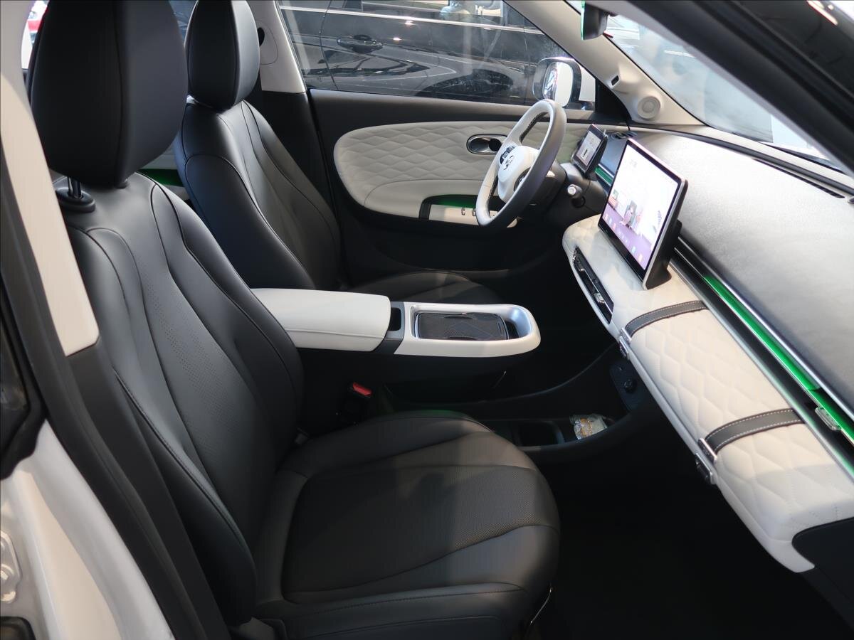 Dongfeng Box Hatchback 0,0 70 kw