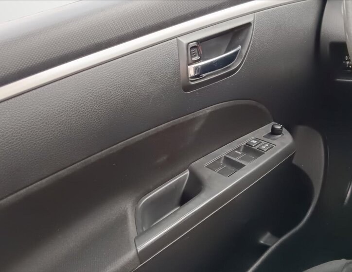 Suzuki Swift Hatchback 1,2 l 69 kw