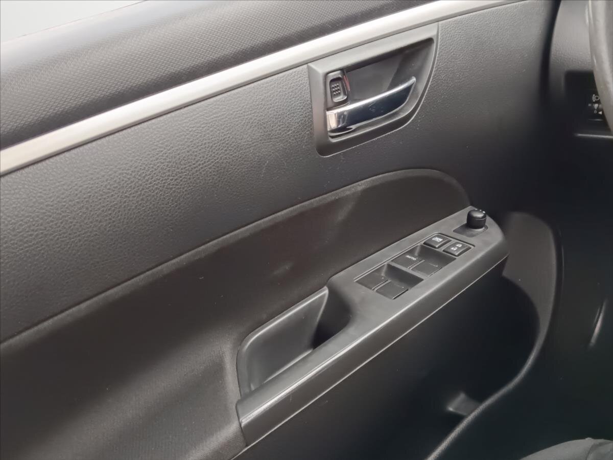 Suzuki Swift Hatchback 1,2 l 69 kw