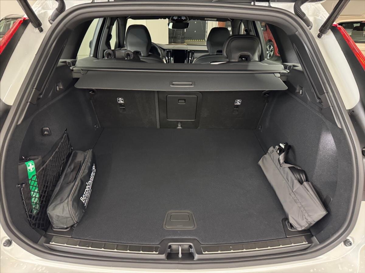 Volvo XC60 SUV / Terénní 2,0 l 184 kw
