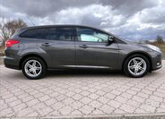 Ford Focus Kombi 999,0 92 kw