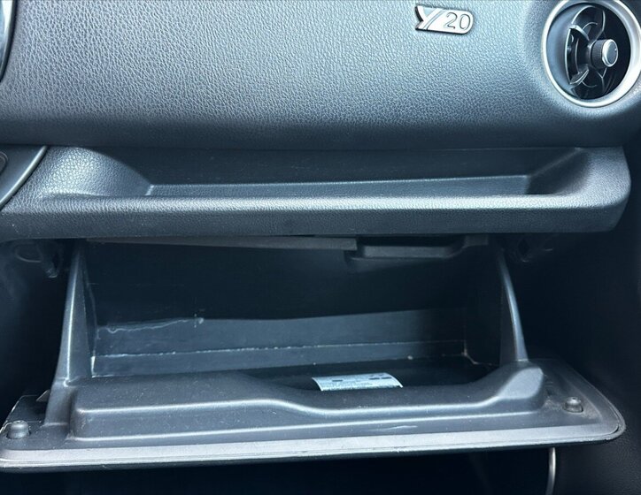 Toyota Yaris Kombi 1,5 l 54 kw