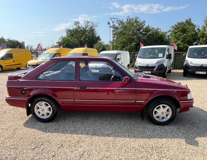Ford Escort 9