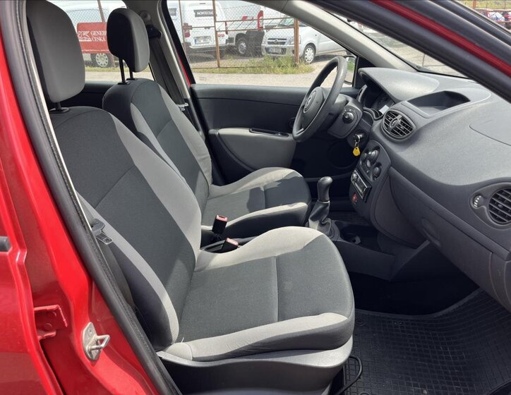 Renault Clio Hatchback 1,1 l 48 kw
