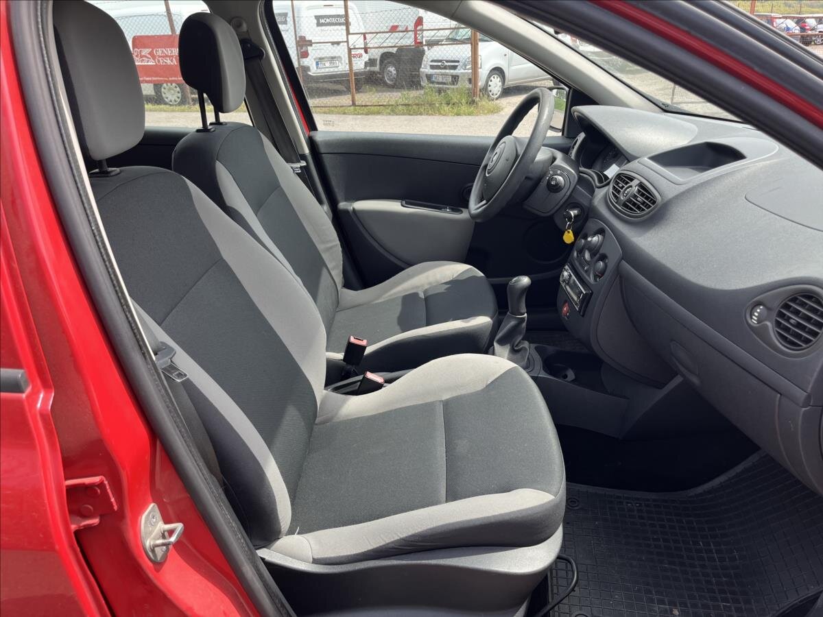 Renault Clio Hatchback 1,1 l 48 kw