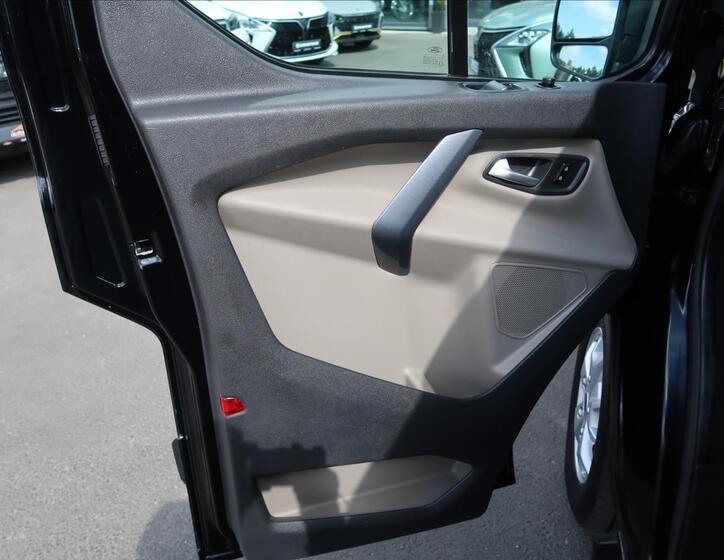 Ford Transit Custom 21