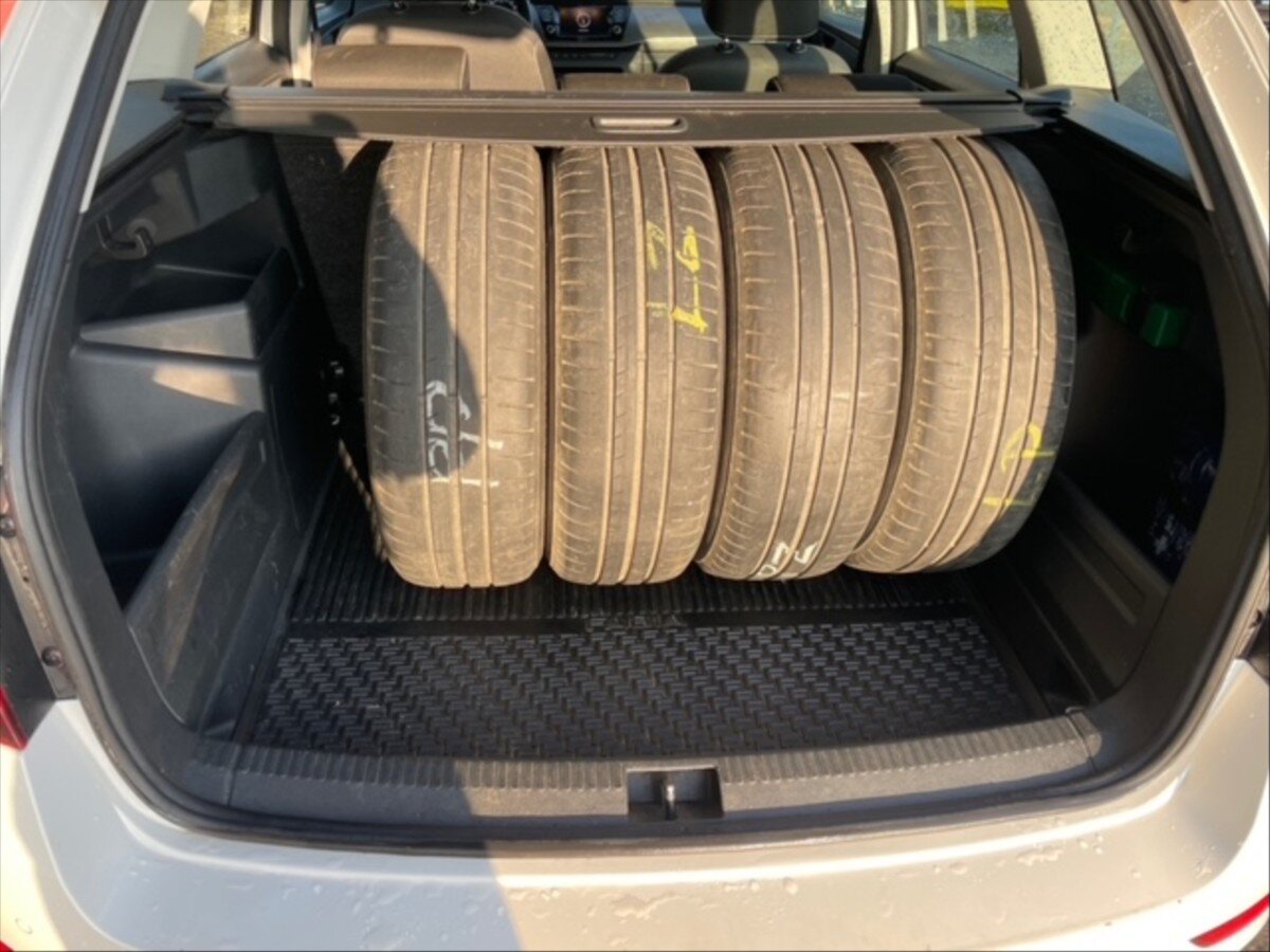 Škoda Fabia Kombi 999,0 70 kw