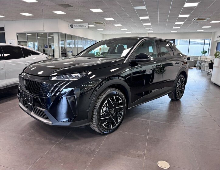 Peugeot 3008 SUV / Terénní 1,2 l 107 kw