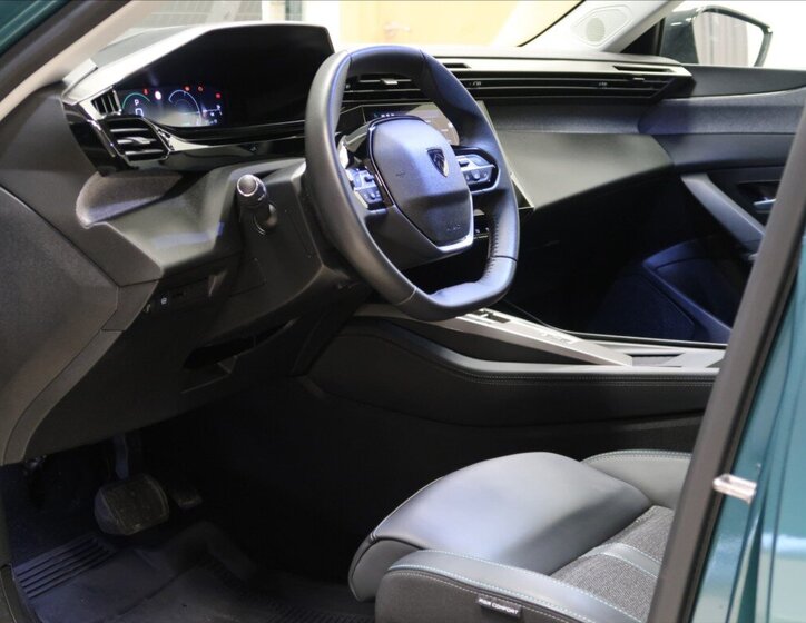 Peugeot 308 Kombi 1,2 l 100 kw