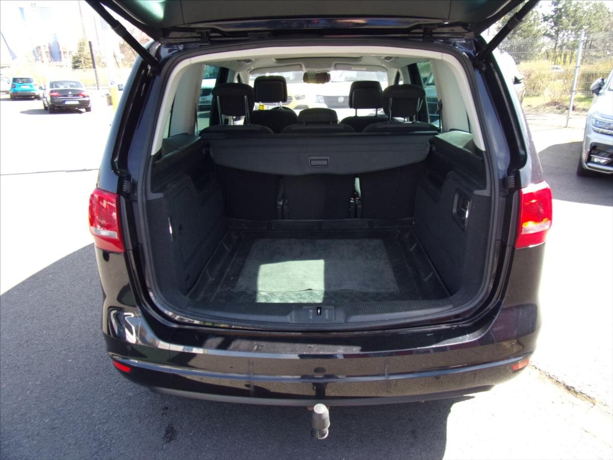 Volkswagen Sharan Kombi 2,0 l 100 kw