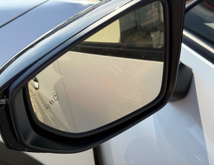 Lexus LBX SUV 1,5 l 67 kw