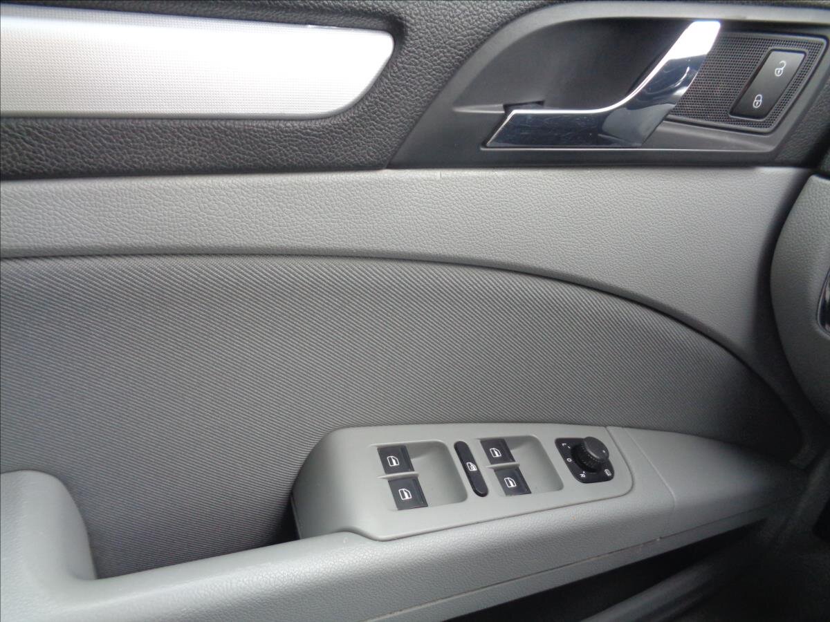 Škoda Superb Kombi 1,6 l 77 kw