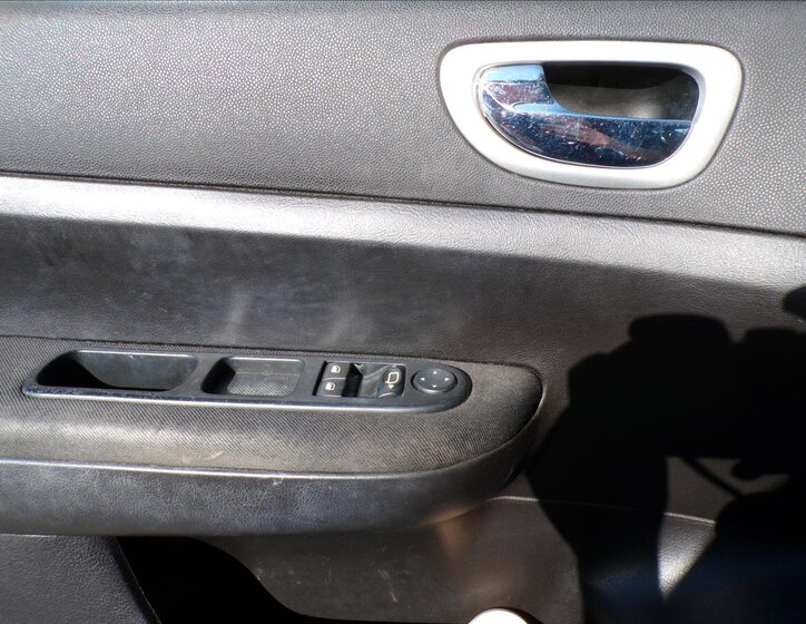 Peugeot 307 Skříň 1,6 l 66 kw