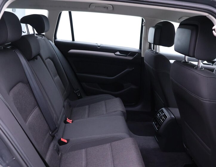 Volkswagen Passat Kombi 2,0 l 110 kw