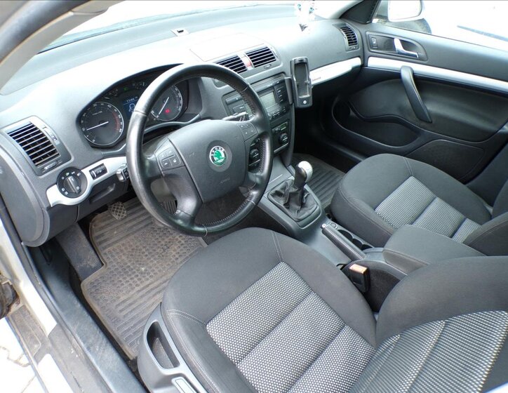 Škoda Octavia Kombi 2,0 l 103 kw