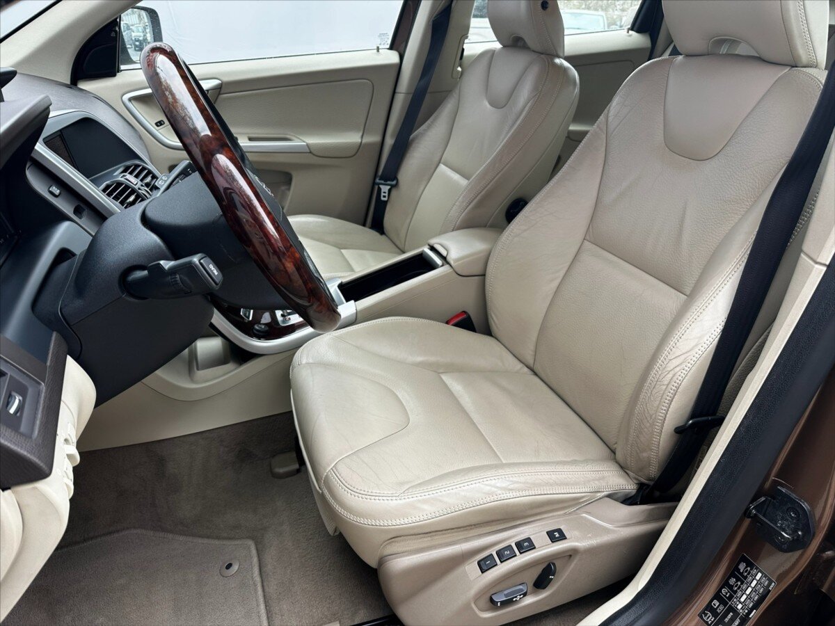 Volvo XC60 SUV / Terénní 2,4 l 136 kw