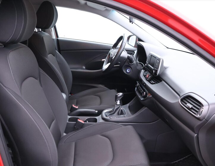 Hyundai i30 Liftback 1,4 l 103 kw