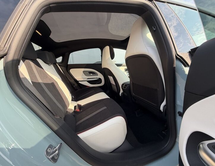 Mercedes-Benz CLA Sedan / Limuzína 1,5 l 120 kw