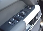 Land Rover Defender SUV 3,0 l 183 kw