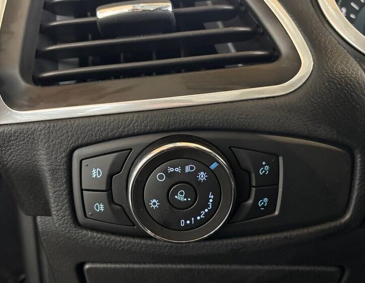 Ford S-MAX MPV 0,0 110 kw