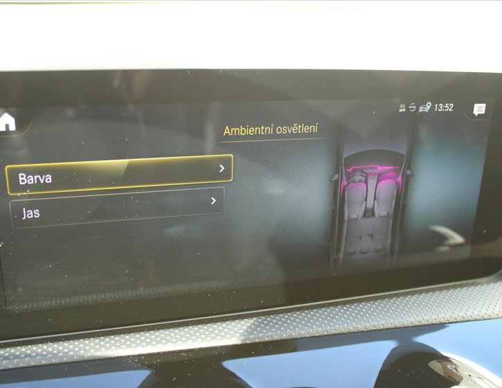 Mercedes-Benz CLA Sedan 2,0 l 140 kw