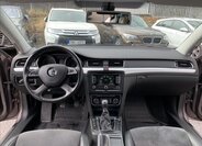 Škoda Superb 9