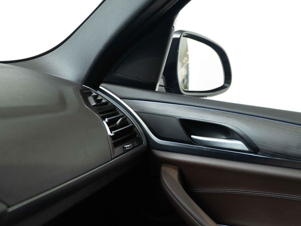 BMW X3 SUV 2,0 l 215 kw