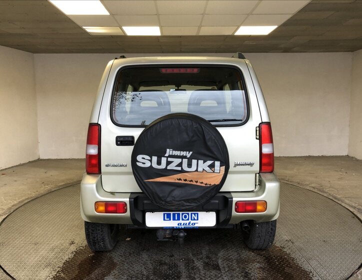 Suzuki Jimny 6