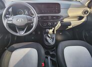 Hyundai i10 12