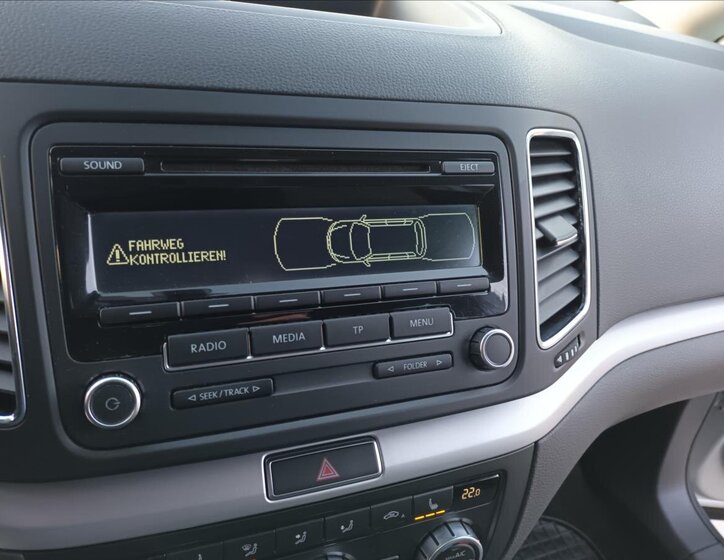 Volkswagen Sharan Kombi 2,0 l 103 kw