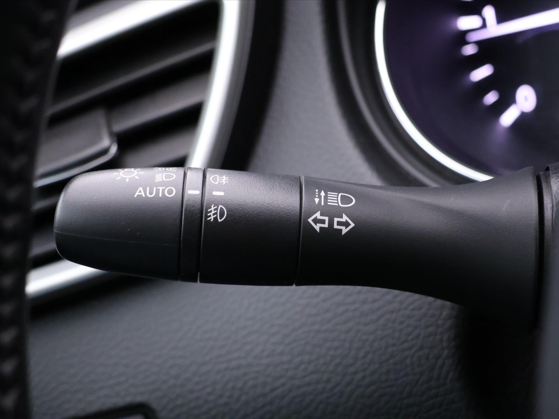 Nissan Qashqai SUV 1,5 l 81 kw