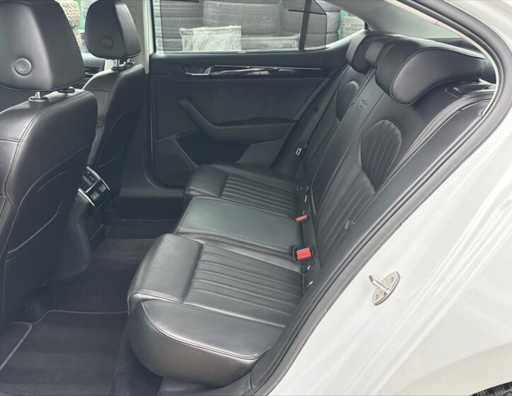 Škoda Superb Sedan 2,0 l 140 kw