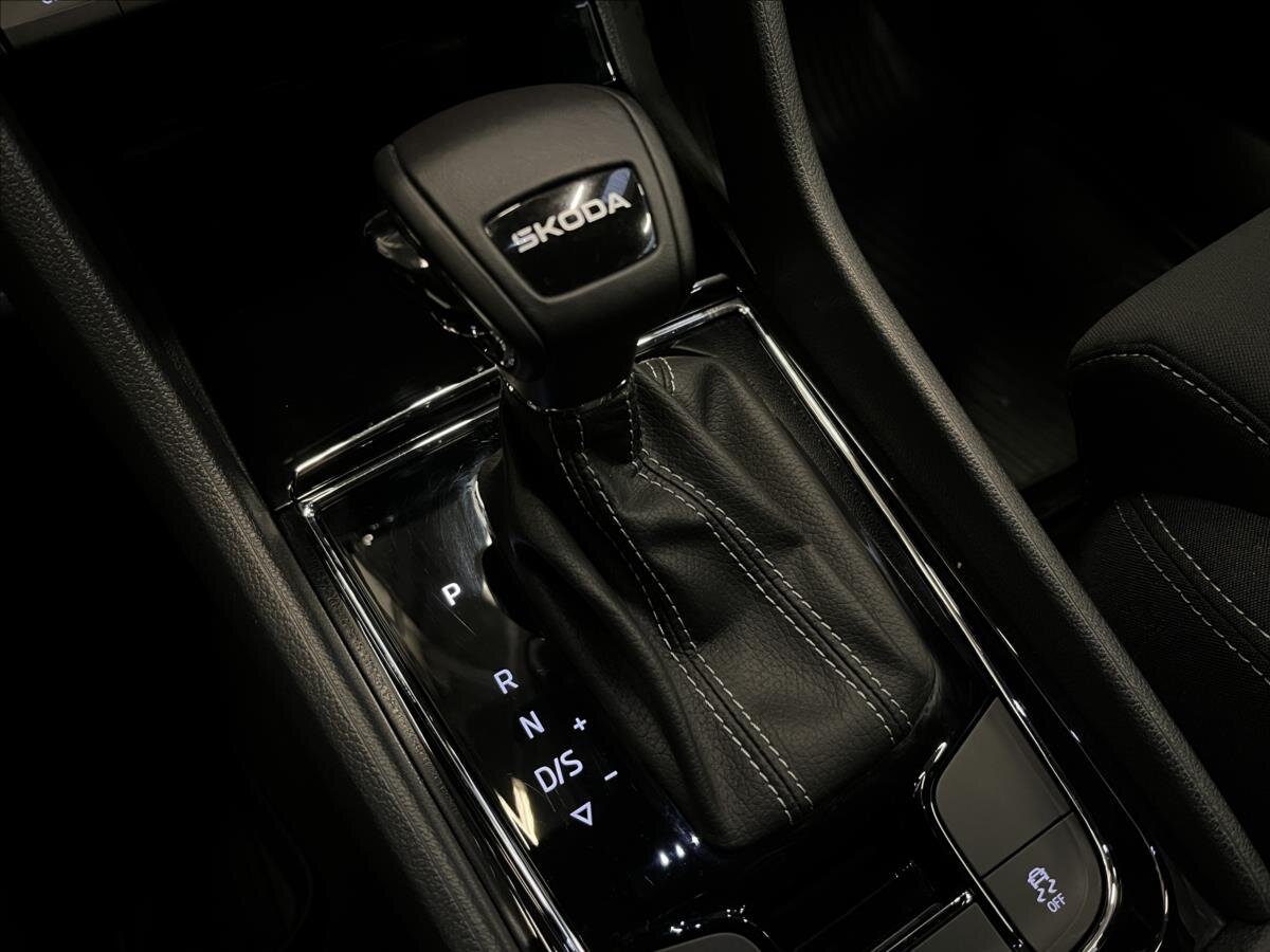 Škoda Karoq SUV 1,5 l 110 kw