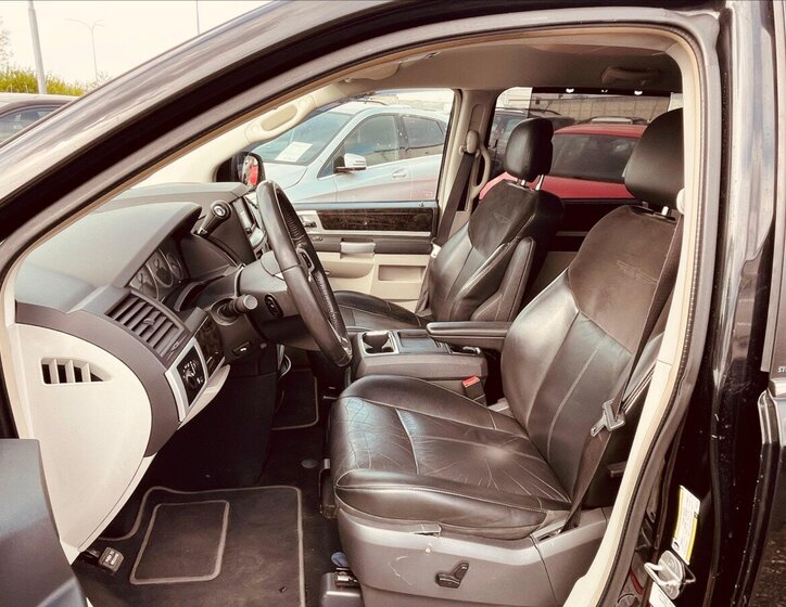Chrysler Grand Voyager MPV 2,8 l 120 kw