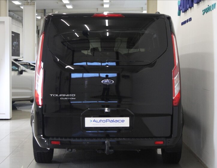 Ford Tourneo Custom MPV 2,0 l 125 kw