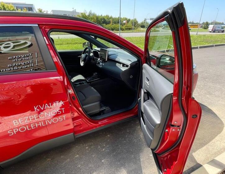 Toyota Corolla Cross 44