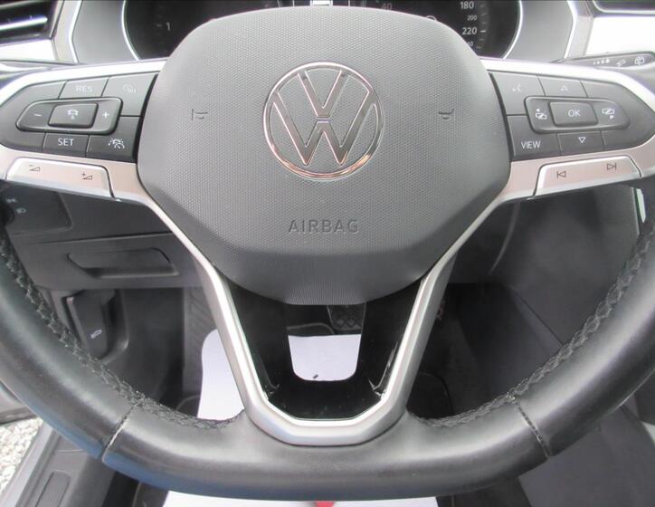 Volkswagen Passat 12