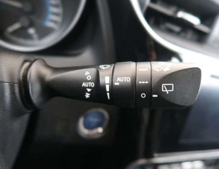 Toyota Auris Kombi 1,8 l 73 kw