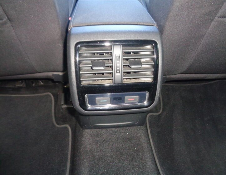 Volkswagen Passat 10