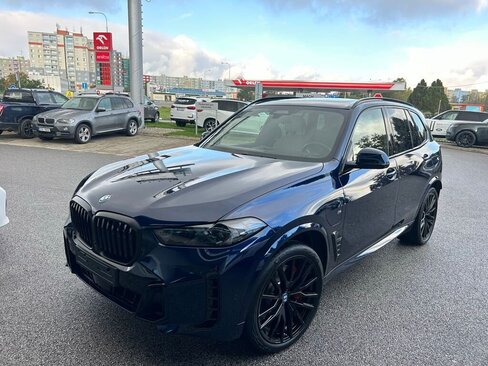 BMW X5 SUV / Terénní 3,0 l 360 kw