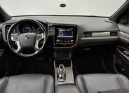 Mitsubishi Outlander Kombi 2,4 l 99 kw