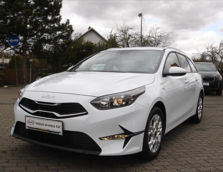 KIA Ceed 4