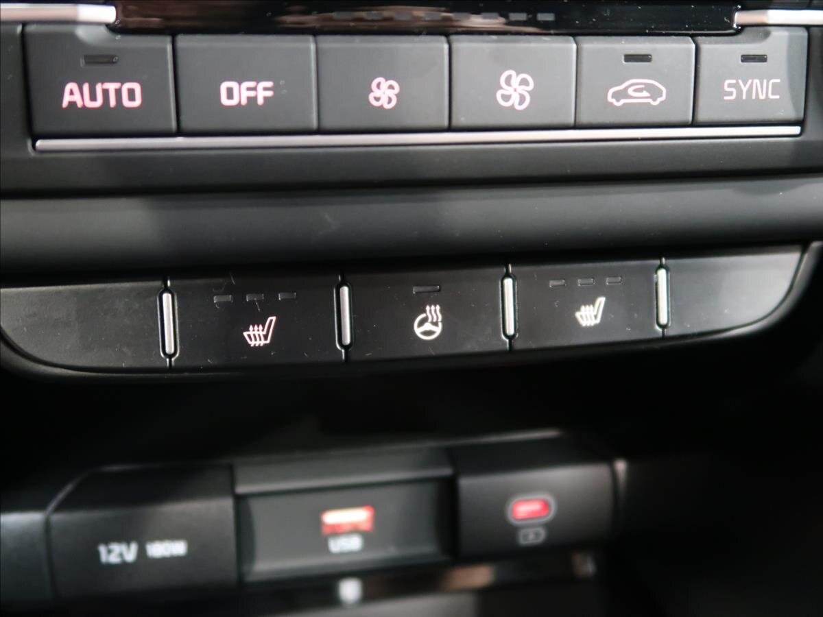 KIA Ceed Hatchback 1,5 l 103 kw