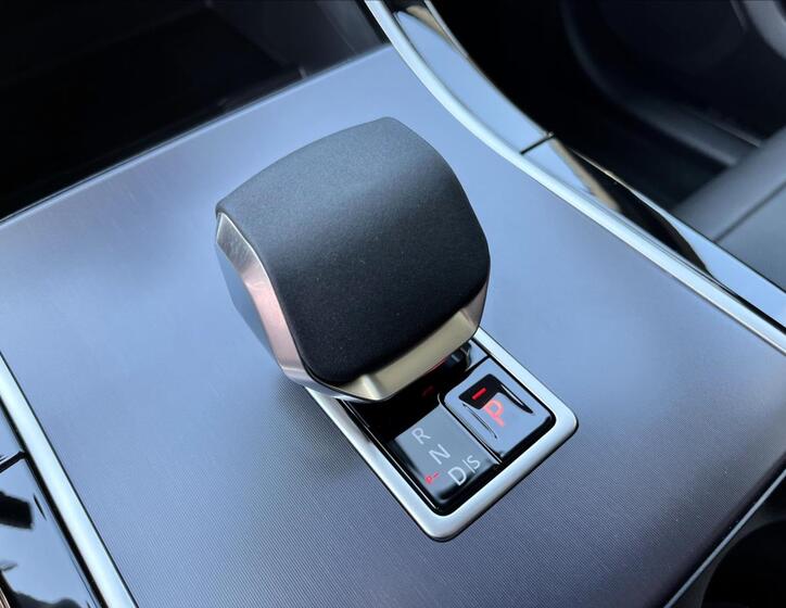 Land Rover Range Rover Velar 23