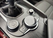 Alfa Romeo Giulia Sedan / Limuzína 2,1 l 110 kw