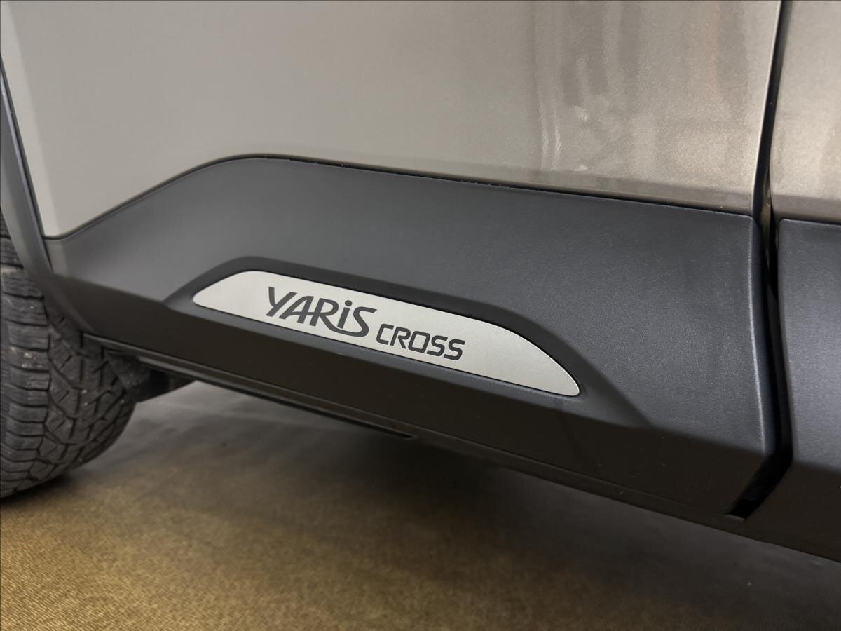Toyota Yaris Cross SUV 1,5 l 96 kw