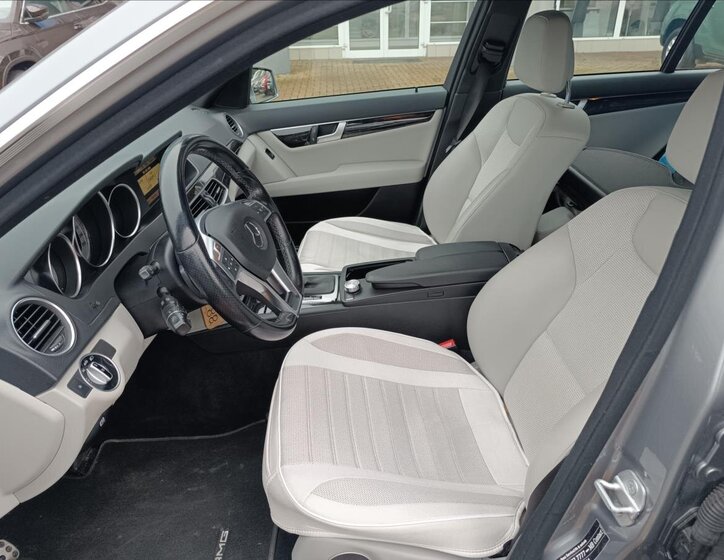 Mercedes-Benz Třídy C Kombi 2,1 l 150 kw