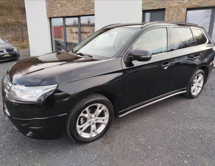 Mitsubishi Outlander SUV 2,3 l 110 kw
